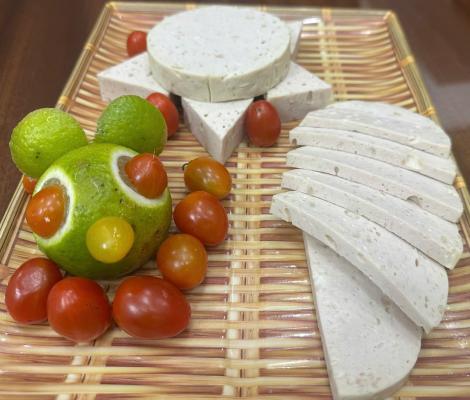 Chả lụa ăn kèm với gì ngon? Gợi ý những món kết hợp tuyệt hảo!